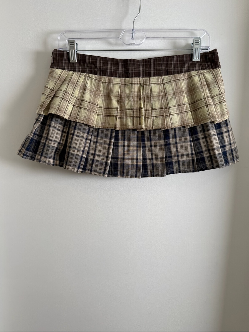 EDIKTED Mylie Mixed Plaid Mini Skort - Picture 3 of 6